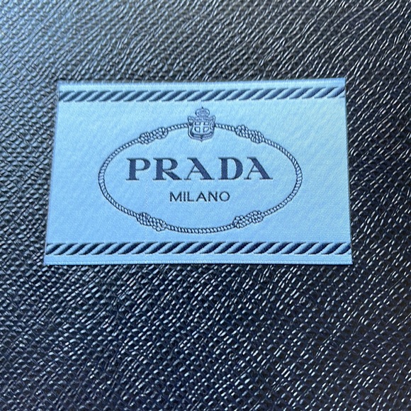 Prada X-large storage box. - Picture 2 of 5